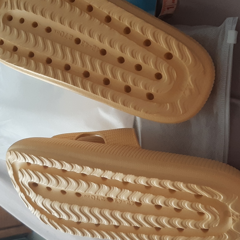 Rubber Sandals - Picture 4 of 4